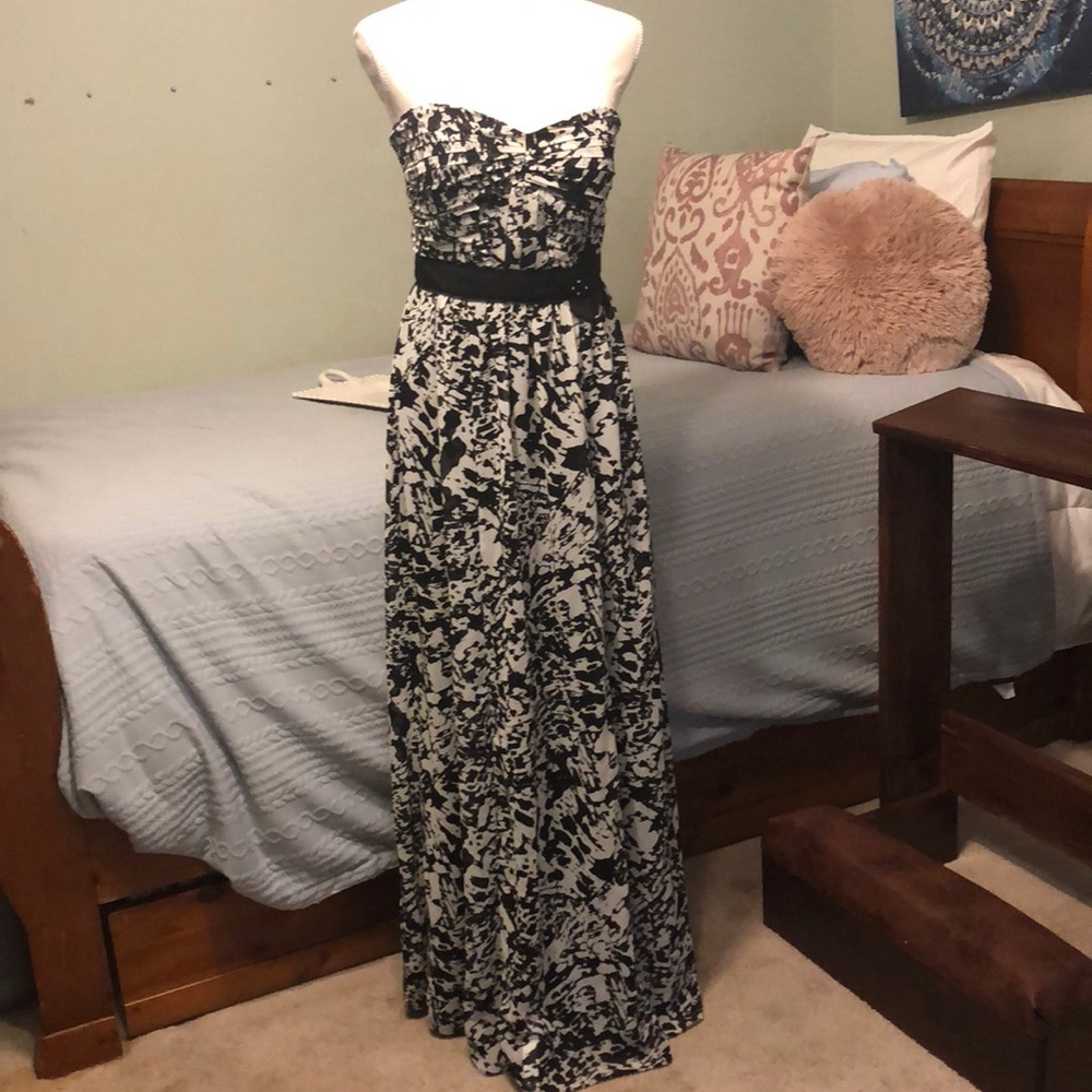 Max and Cleo evening gown! Black& white st…